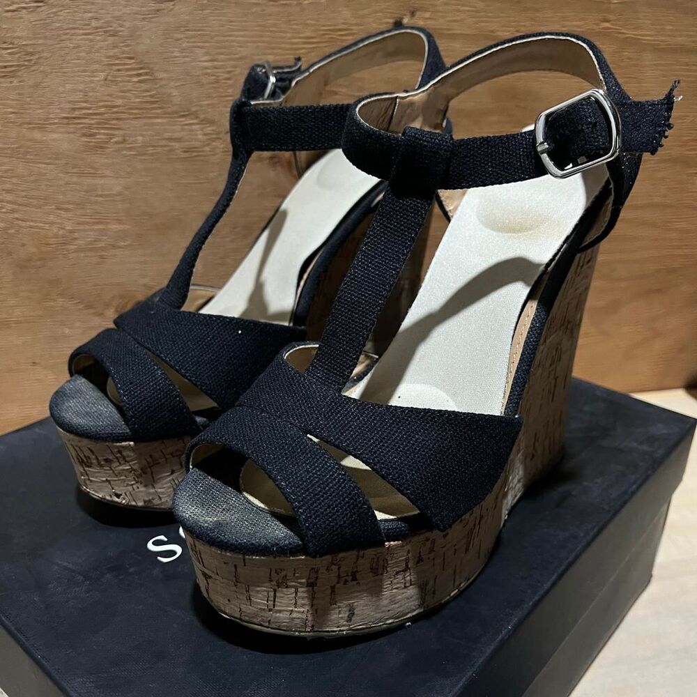 Sole-society Women's Black and Navy Sandals